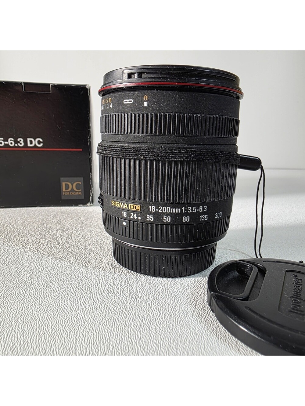 Sigma AF-MF Zoom Lens 18-200mm F3.5-6.3 DC for Nikon w/Caps & Original Box